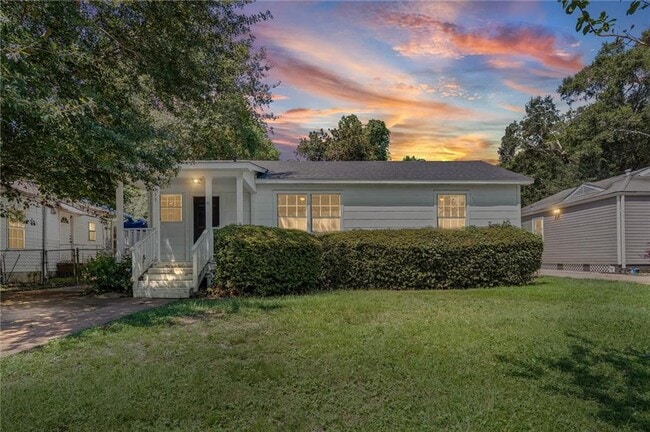 Photo - 555 Shady Oak Dr House