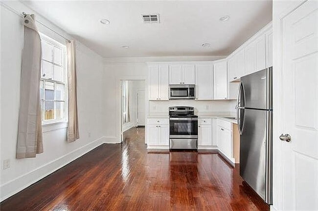 Photo - 2001-2003 Rev John Unit 2001