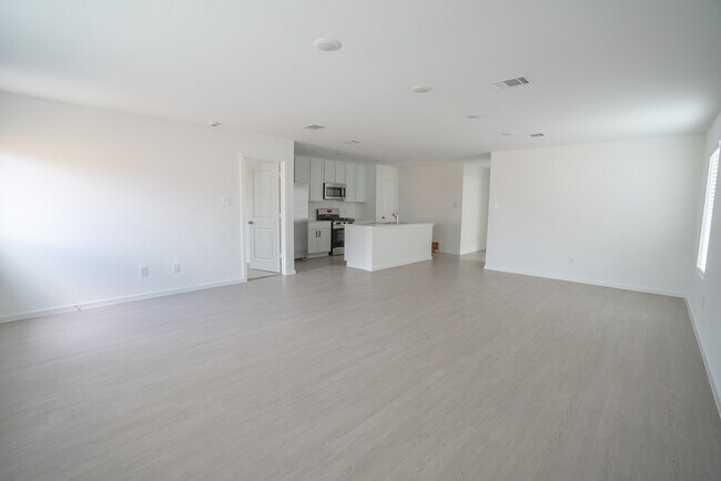 2515 Mint Garnet Dr