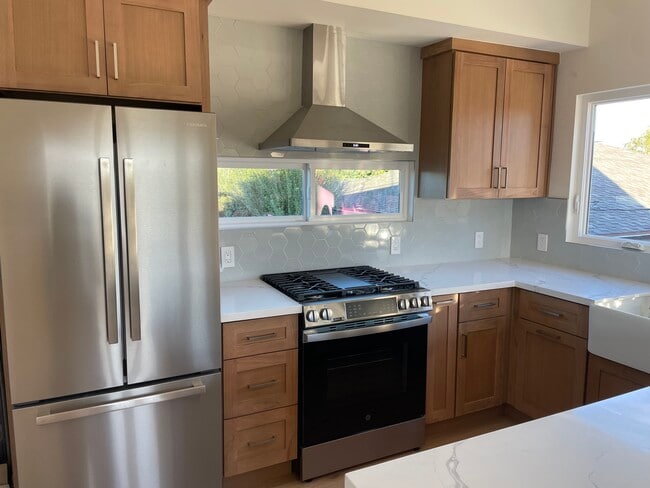 Photo - 5043 Sawtelle Blvd