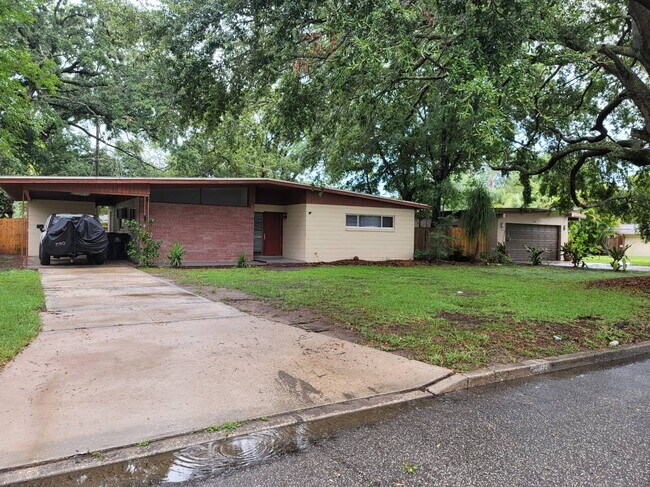 Photo - 1221 Berwyn Rd