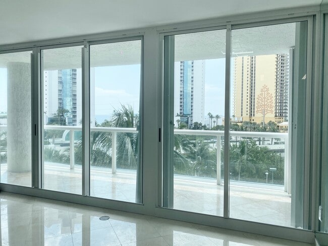 Photo - 16400 Collins Ave
