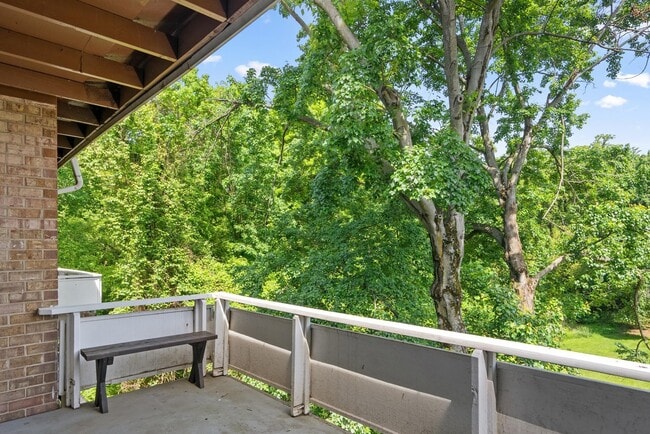 Building Photo - 558 Wilson Bridge Dr Unit D1 Rental