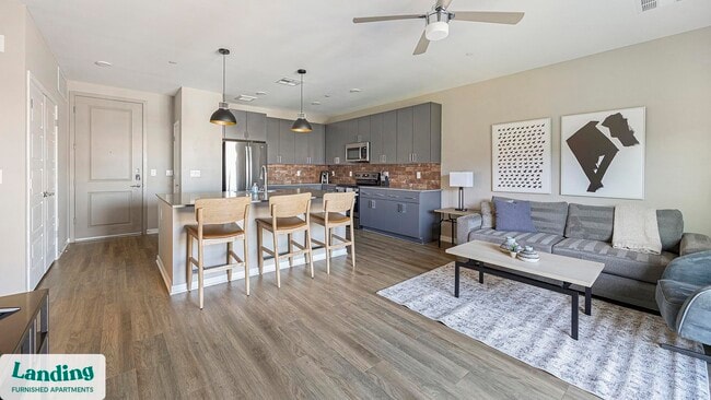 Photo - 402 W Lincoln St Unidad 348.1407362