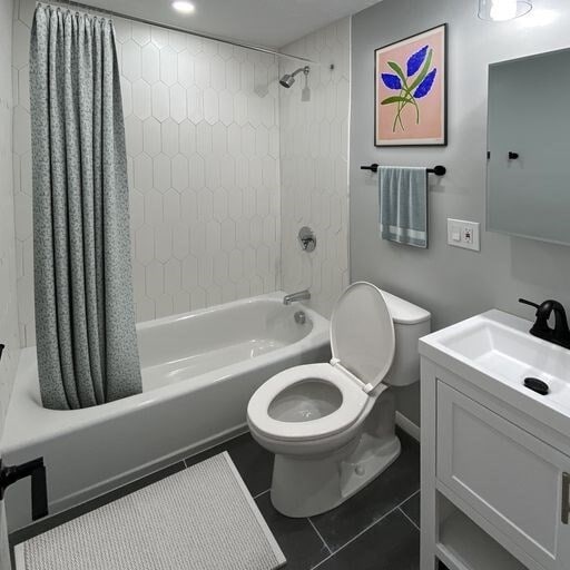 Photo - 880 E 4th St Unit 34