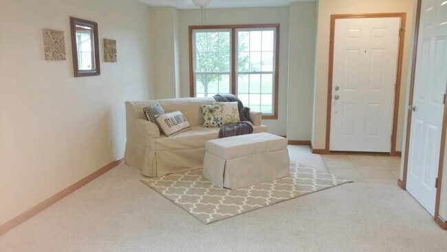 Photo - 18308 Barrington Dr Unit B