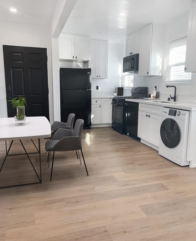 Photo - 458 Edgewood St Unidad 458