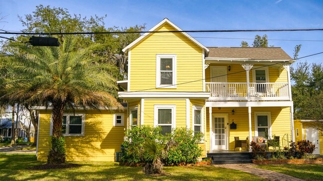 Building Photo - 14 Sanchez Ave Unit B