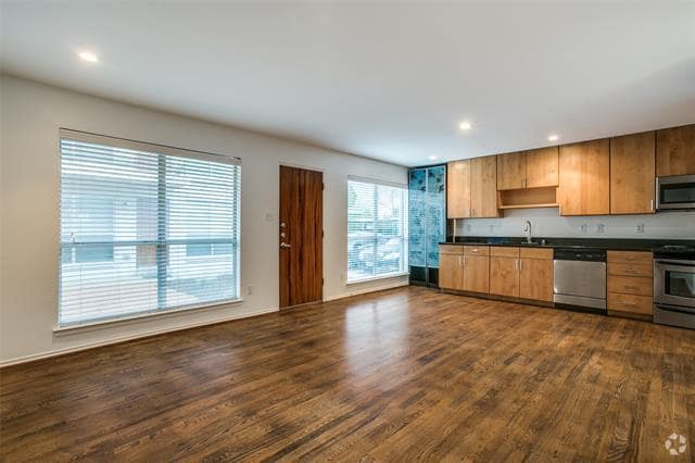 Building Photo - 4616 W Lovers Ln Unit 130 Rental