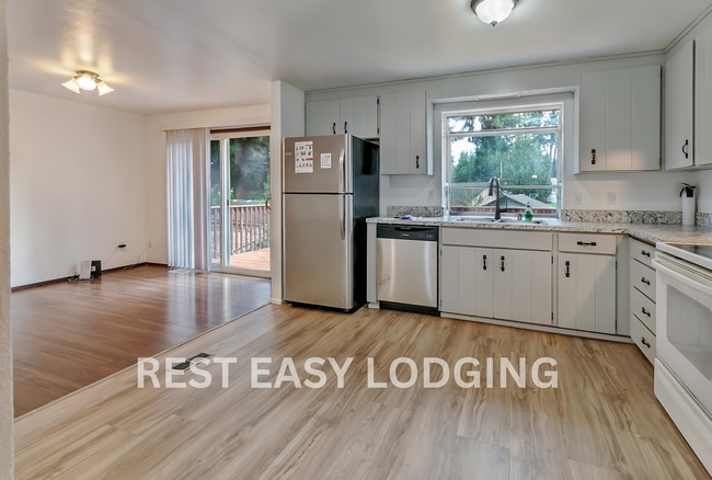 Photo - 2210 27th Ave SE