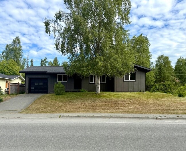 Building Photo - BRAND NEW REMODEL!