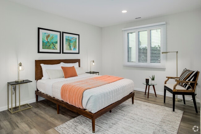 1BR, 1BA - 625SF