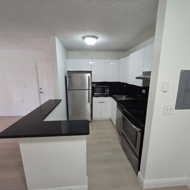 Photo - 6935 NW 179th St Unidad 204