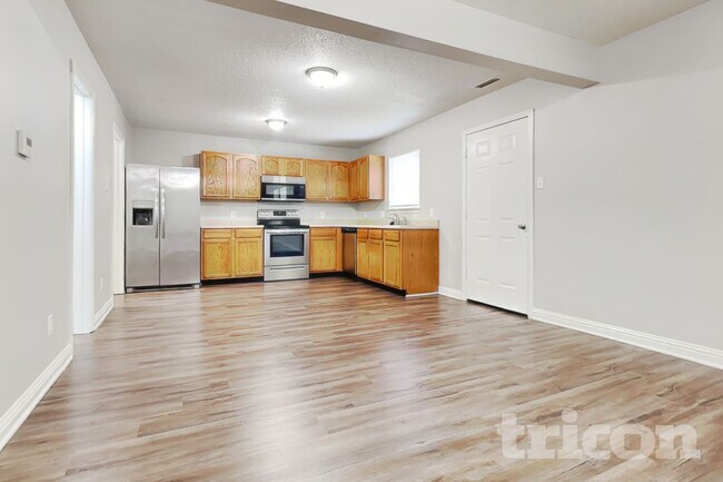 Photo - 1840 Blackmore Dr