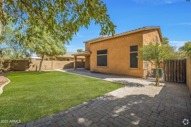 Building Photo - 3112 S 82nd Ln Rental