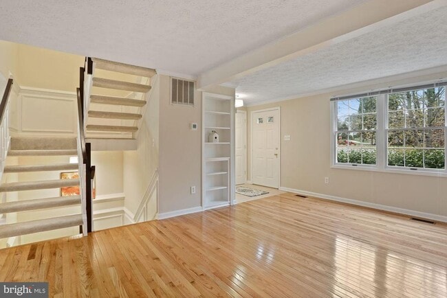 Photo - 2051 Gervais Dr