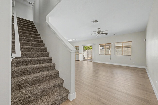 Photo - 7042 W Mercer Ln