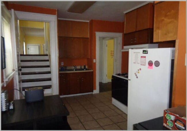 Kitchen - 1416 W Barker Ave