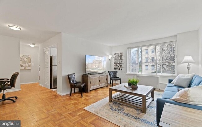 Photo - 4100 W St NW Unit 410