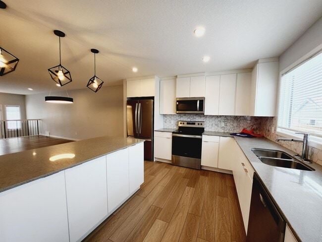 Photo - 22330-2292A 92a Ave NW