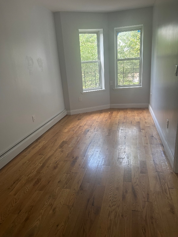 54 Bolton Ave