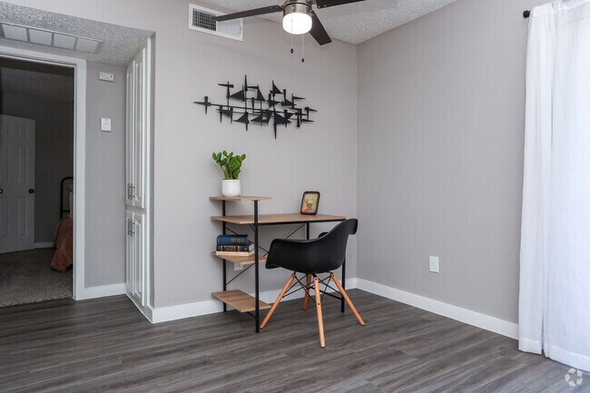 1BR, 1BA - Spruce Platinum - Dining Room