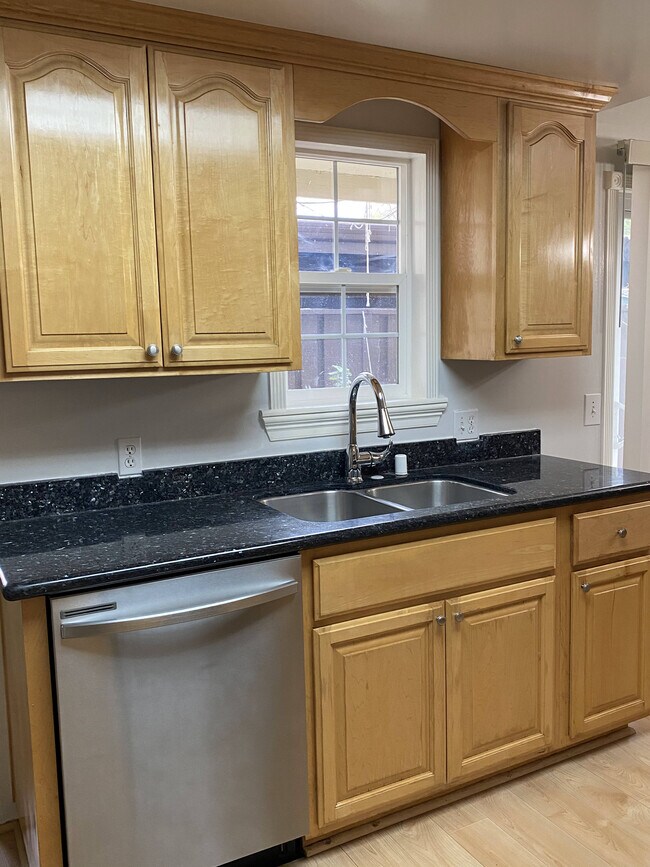 Photo - 4971 Ponderosa Ter