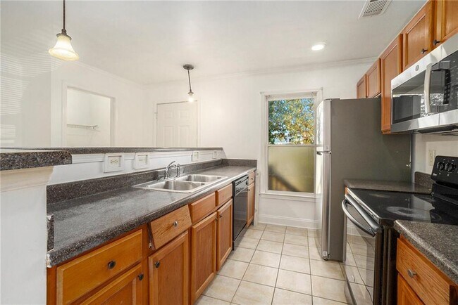 Photo - 719 Magnolia St NW