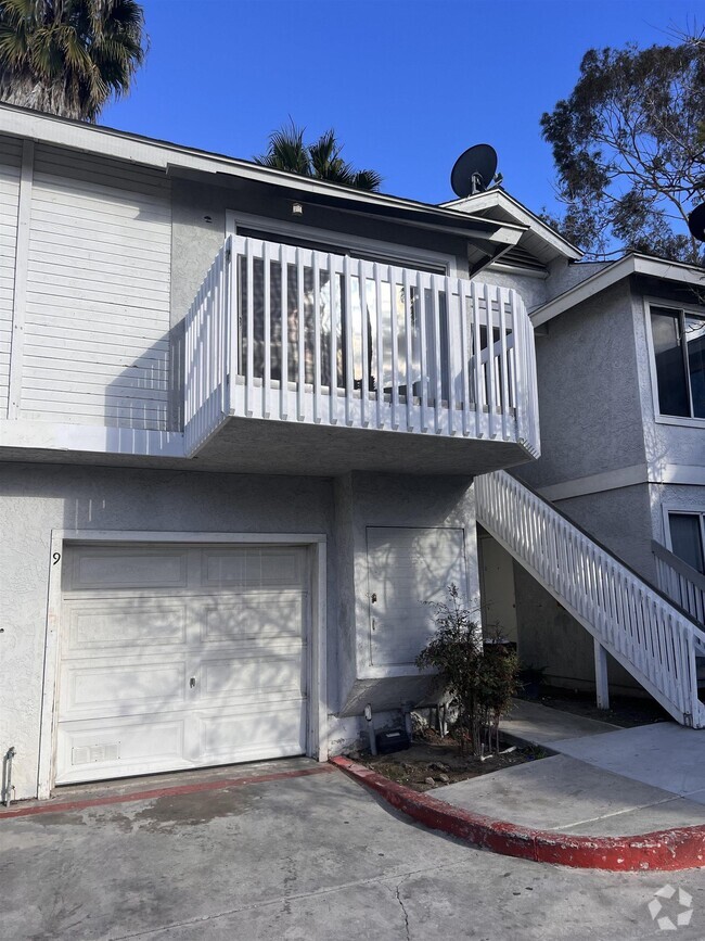 Building Photo - 1934 West Dr Unit C Rental