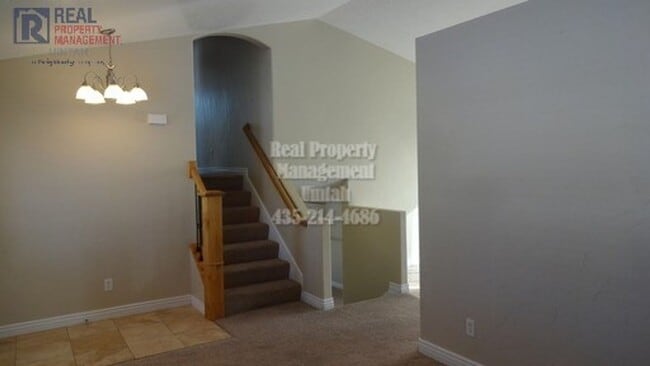 Photo - 5 Bedroom 3 Bathroom Home