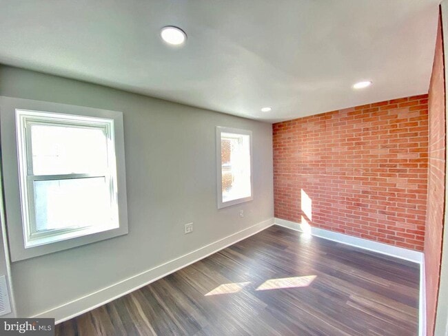 Photo - 2236 Cedar St