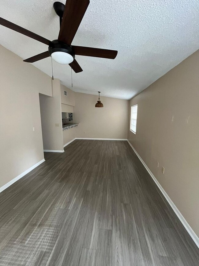 1932-1938 Crystal Grove Dr, Lakeland, FL 33801-8033