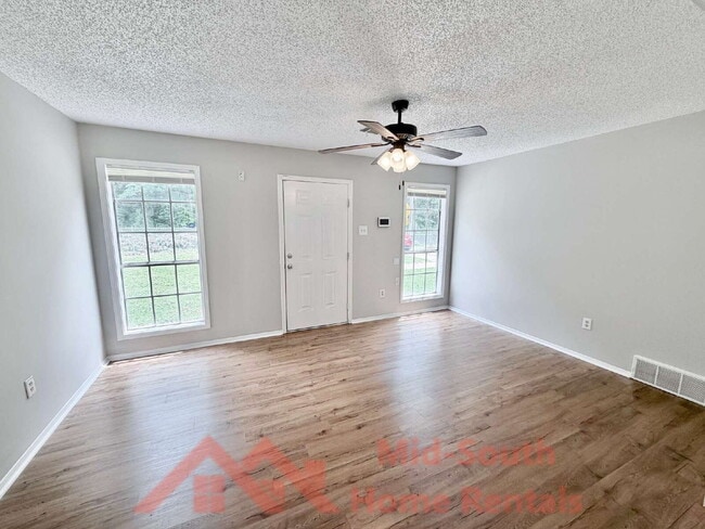 Photo - 4011 Double Tree St