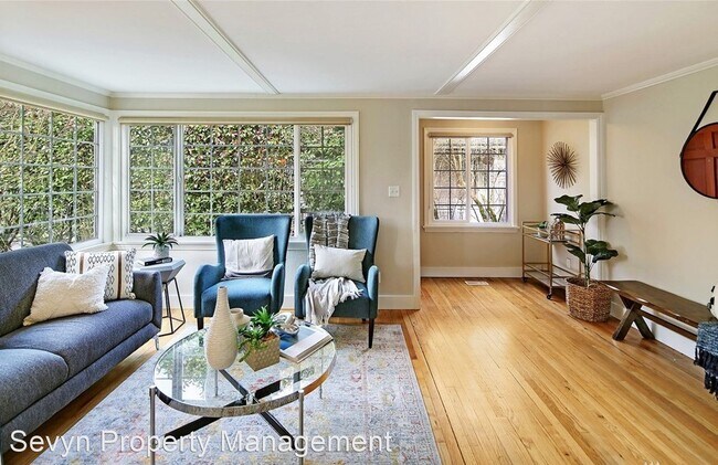 Photo - 2 br, 1 bath House - 6318 37th Ave. SW