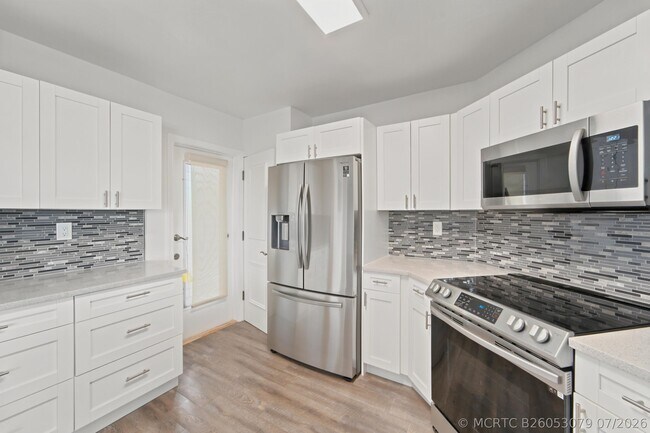 Photo - 203 W Greenway Dr Unit 203