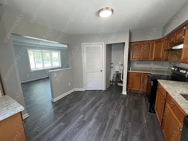 Photo - 17055 Lincoln Ave