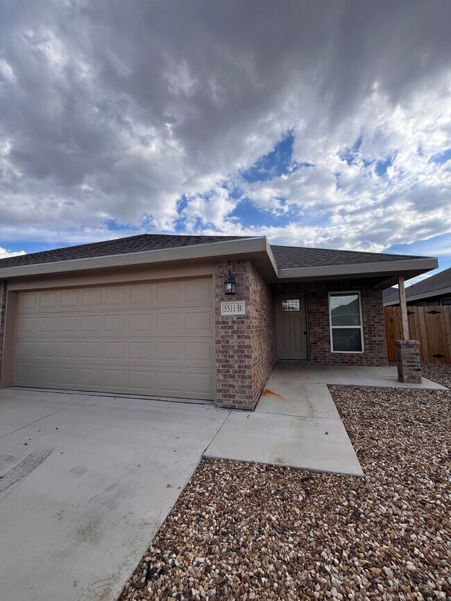 Photo - 5517 Jarvis St Unit B