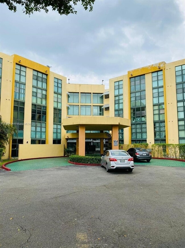 Photo - 11750 SW 18th St Unit 311-1