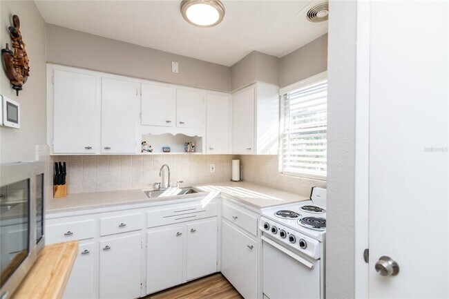 Photo - 5434 9th Ave N