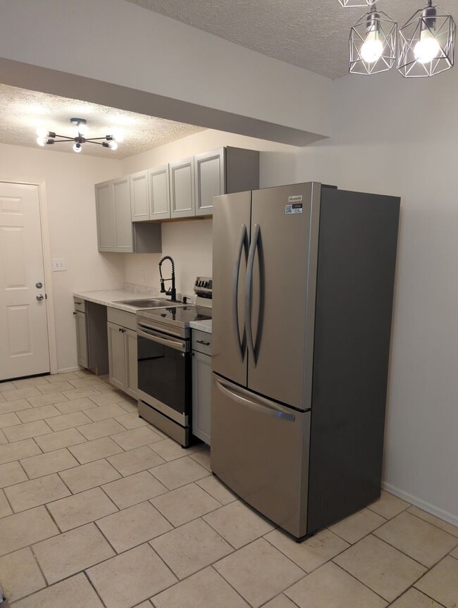 Photo - 2015 Duncan Ave Unidad B