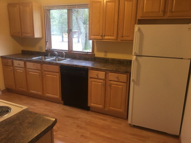 Photo - Beautiful 3 Bedroom Water Front Home with Dock