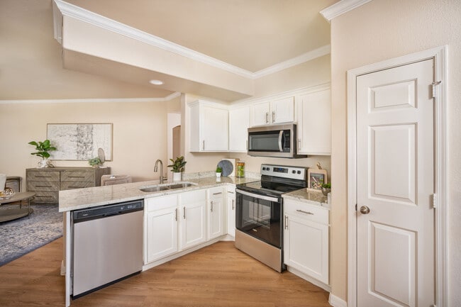 Photo - Villas On Hampton Avenue