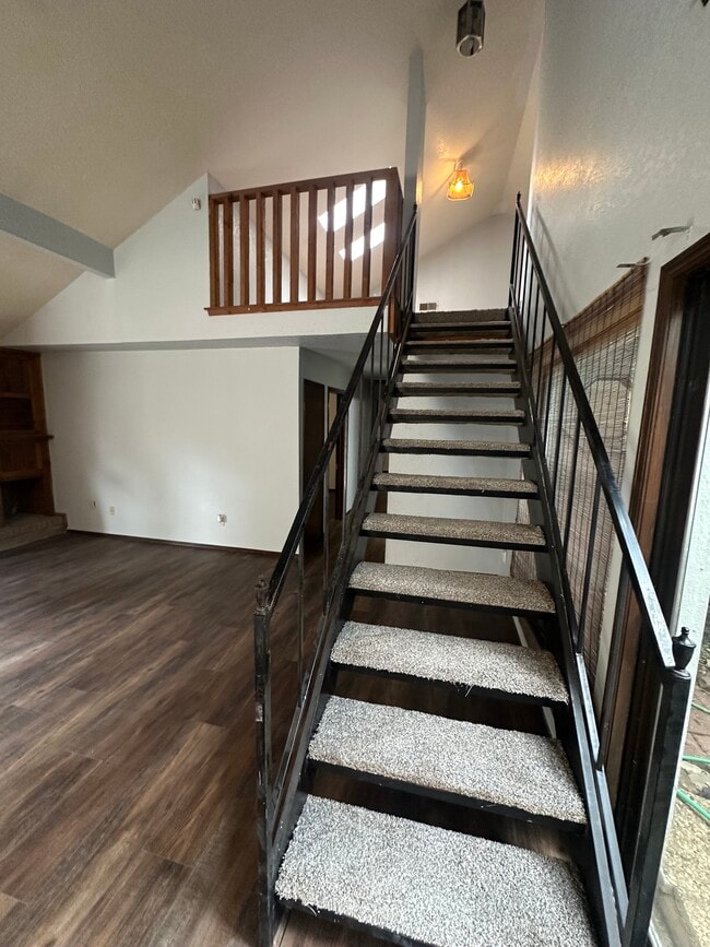 Stay to loft
