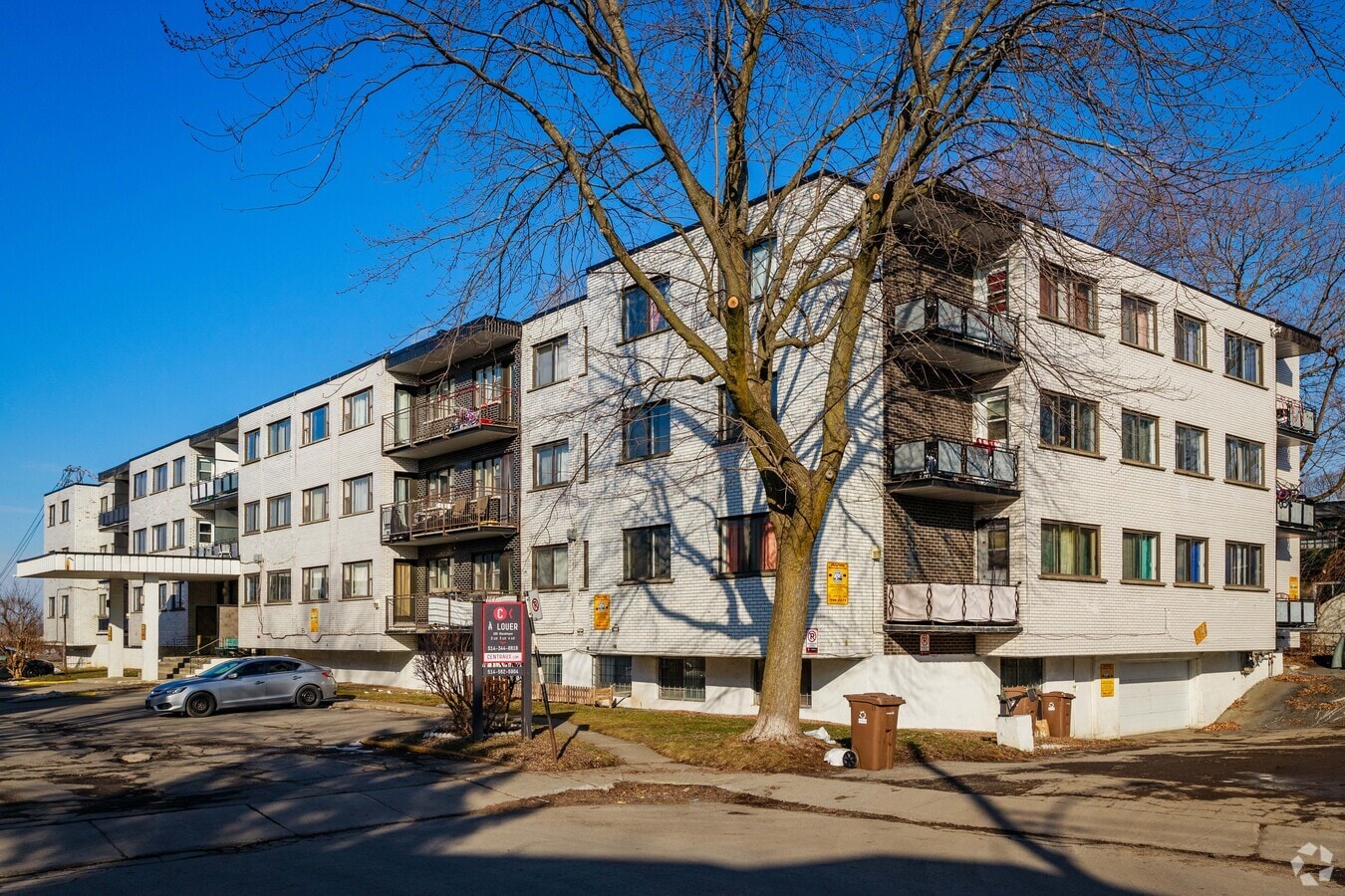 Photo - 165 Av Strathyre