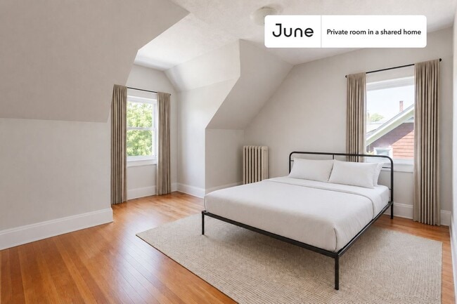 Building Photo - Room in Shared 9 bed/2 bath home in Brighton