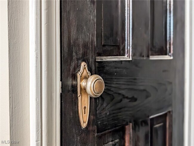 Photo - 4117 Silsby Rd