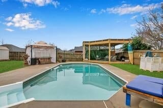 Photo - 235 Windsor Garden Dr