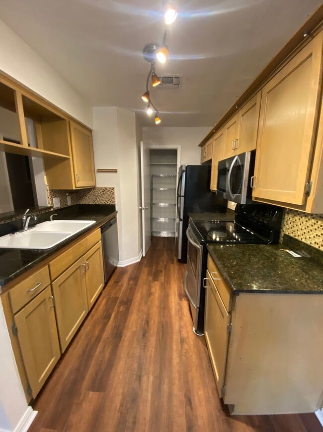 Photo - 2906 West Ave Unit 2906 West Ave