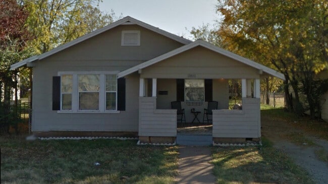 Photo - 2811 Lawrence Rd