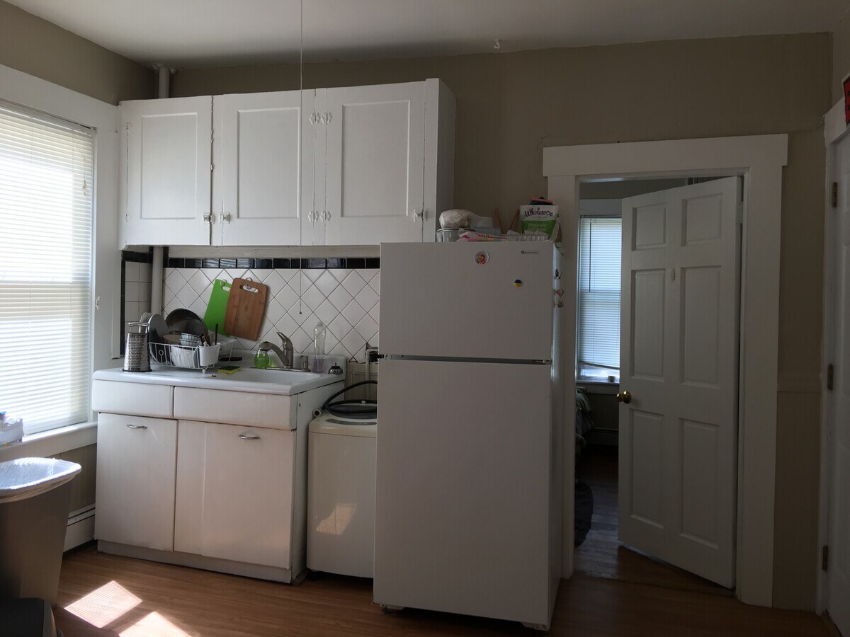 Photo - 357 Windsor St Unit 1